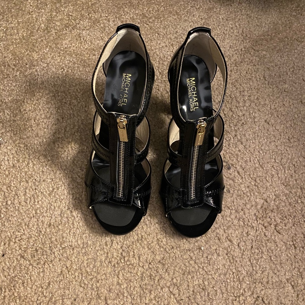 Michael Kors heels size 9